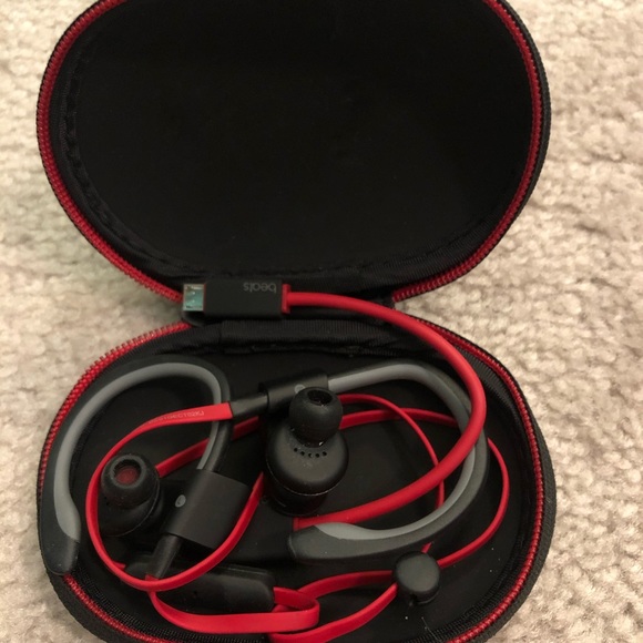 Bluetooth Beats by Dre headphones - Picture 2 of 5